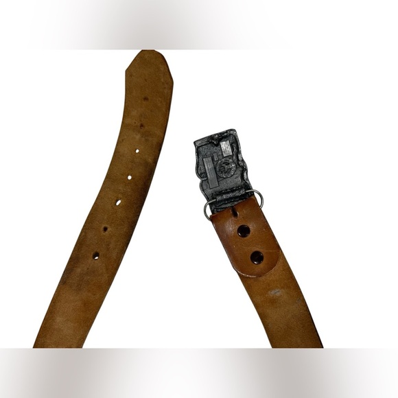 Siskiyou Bible Belt Buckle on Vintage 1984 Hand Tooled Leather Belt - Picture 7 of 10